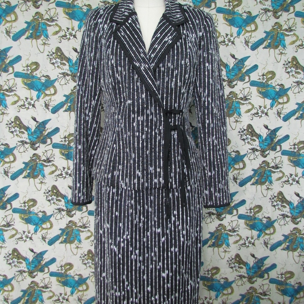 PEGGY JENNINGS Black White Silk Skirt Suit